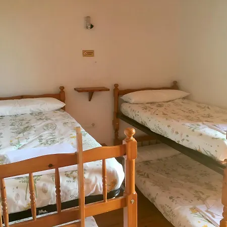 Familiar De Pintueles بيت شباب Piloña