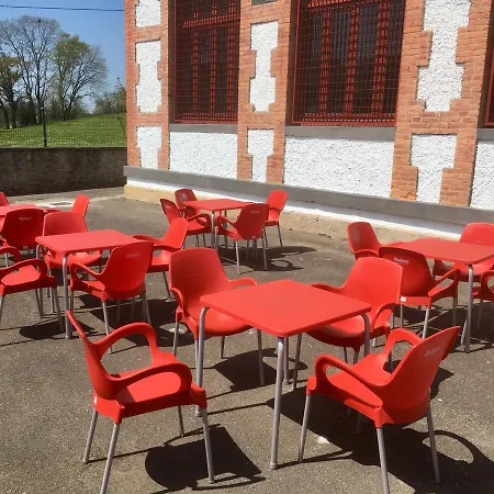 Familiar De Pintueles بيت شباب