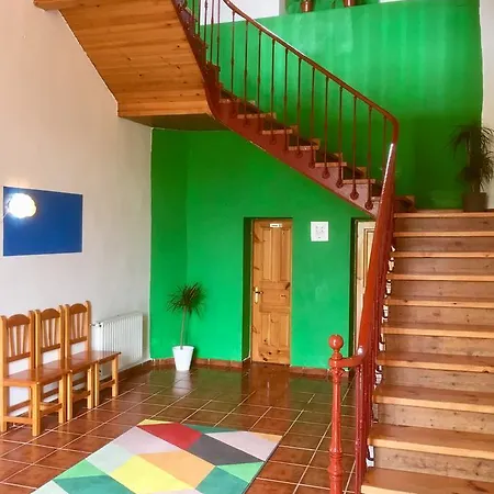 Familiar De Pintueles *