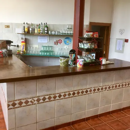 Hostel Familiar De Pintueles