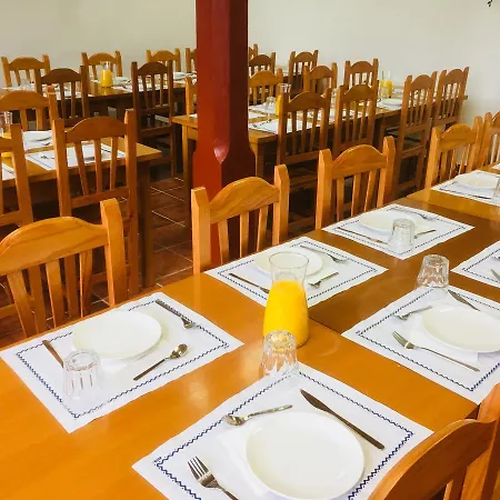 Familiar De Pintueles *