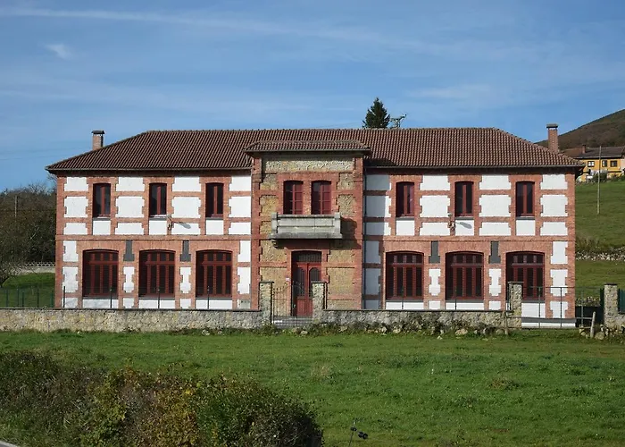 Hostal Familiar De Pintueles