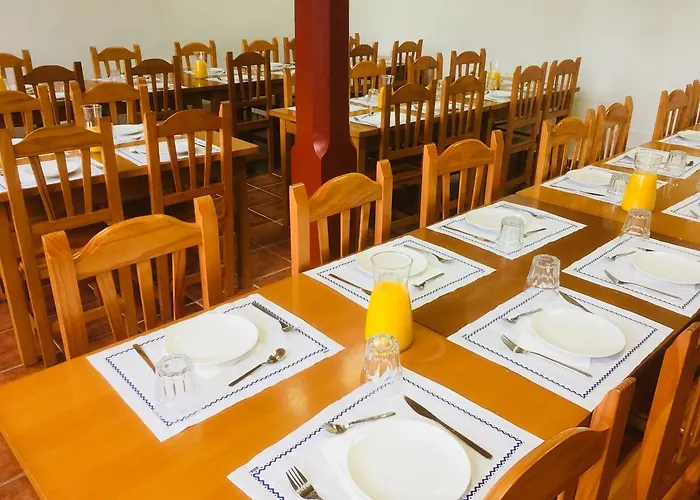 Familiar De Pintueles *